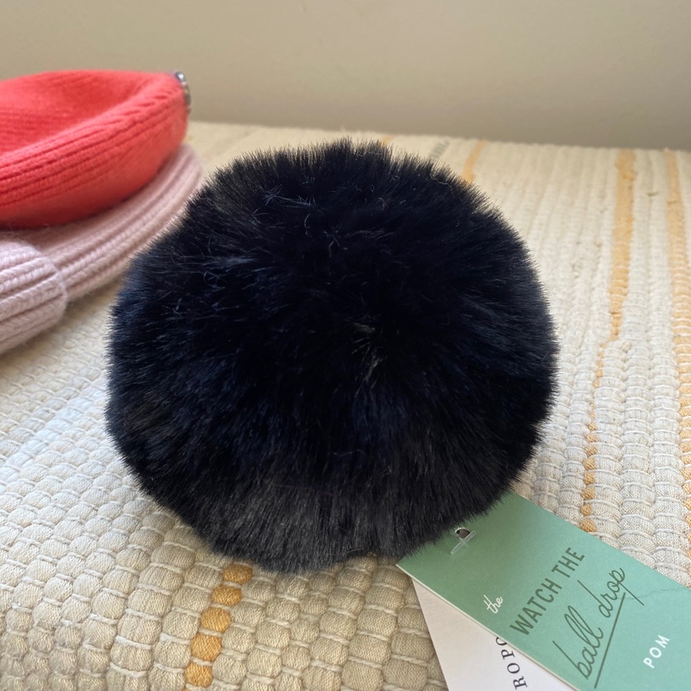 Anthropologie Pick a Pom beanie Hat topper new